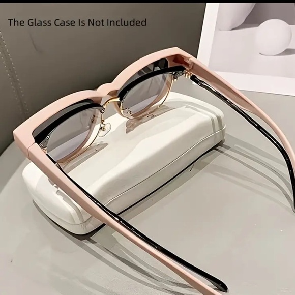 Polarized Sunglasses that Fit Over Prescription Glasses with case - Picture 4 of 4